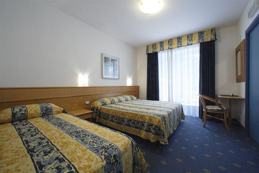 Hotel Daniele Линьяно-Саббьядоро Экстерьер фото